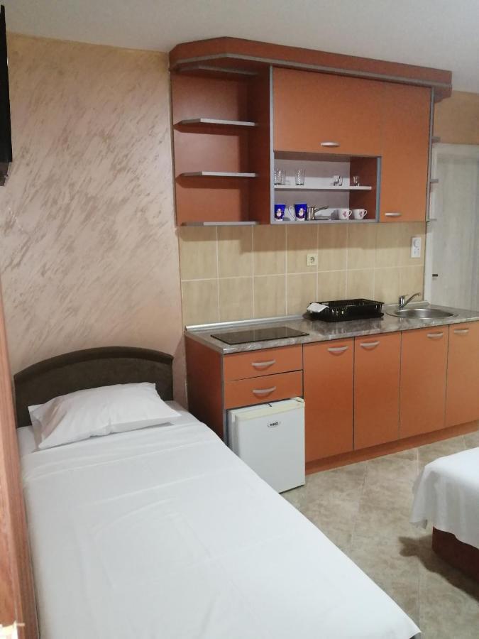 Apartmani In Budva Buitenkant foto