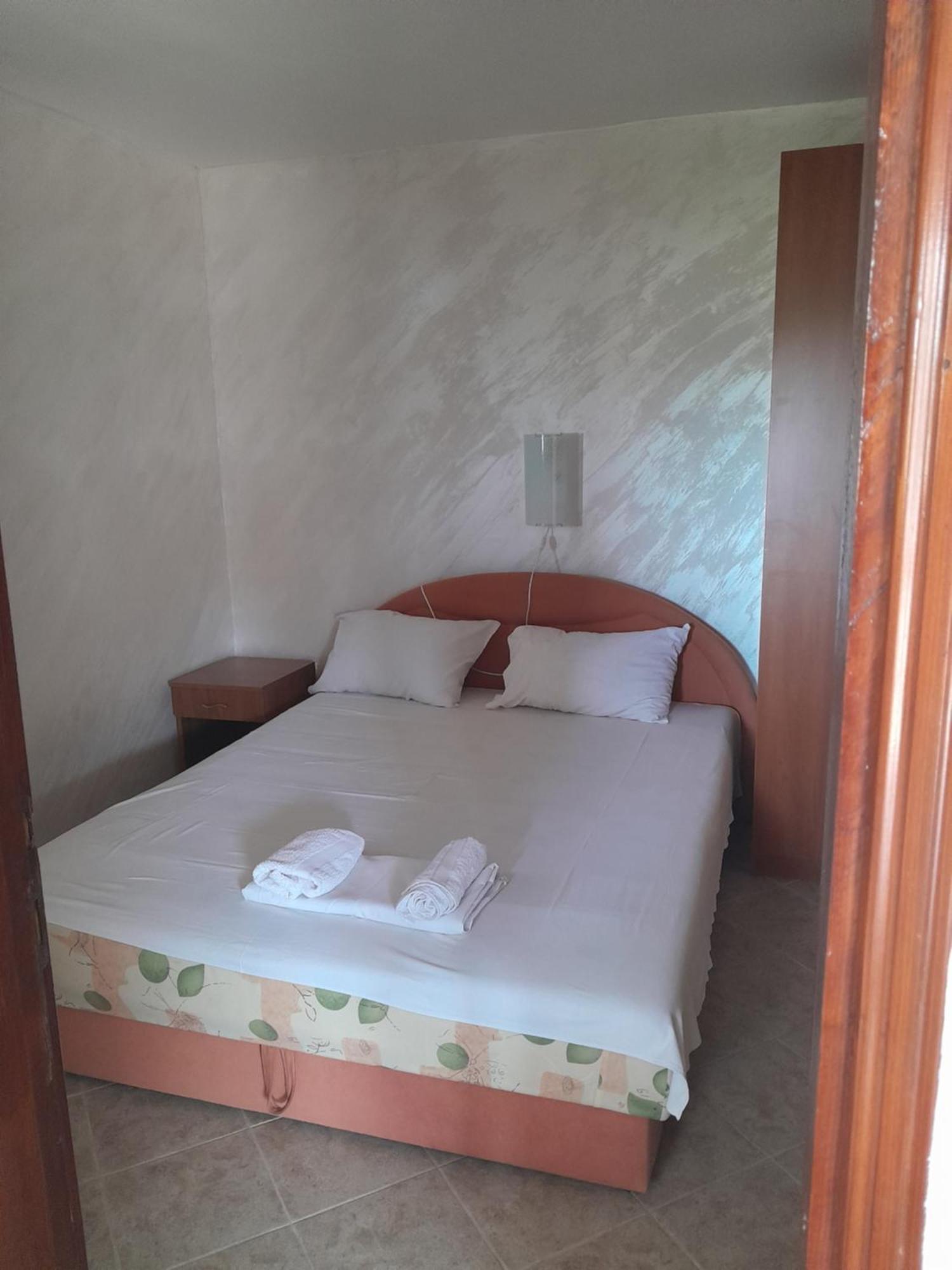 Apartmani In Budva Kamer foto